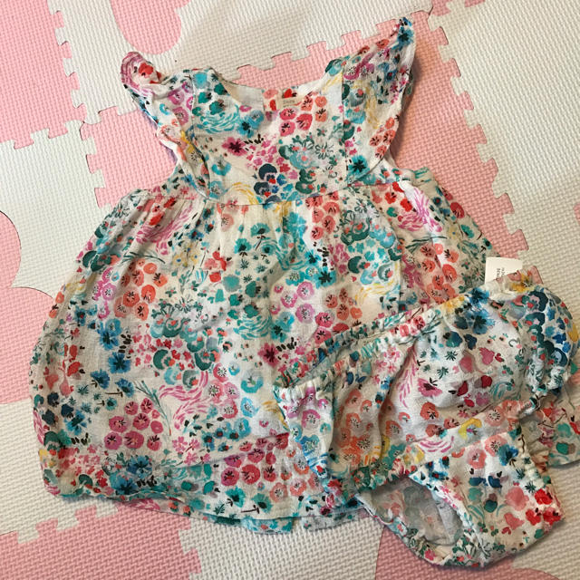 ZARA KIDS(ザラキッズ)の美品♡トロピカル柄ワンピース キッズ/ベビー/マタニティのベビー服(~85cm)(ワンピース)の商品写真