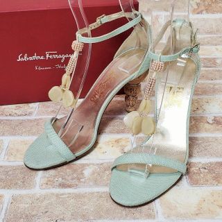 サルヴァトーレフェラガモ(Salvatore Ferragamo)のフェラガモ ☆ コルクヒール ストラップ サンダル 6.5 伊製(サンダル)