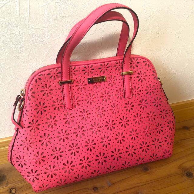 kate spade♠︎パンチングフラワー　ピンク　ショルダーバッグ