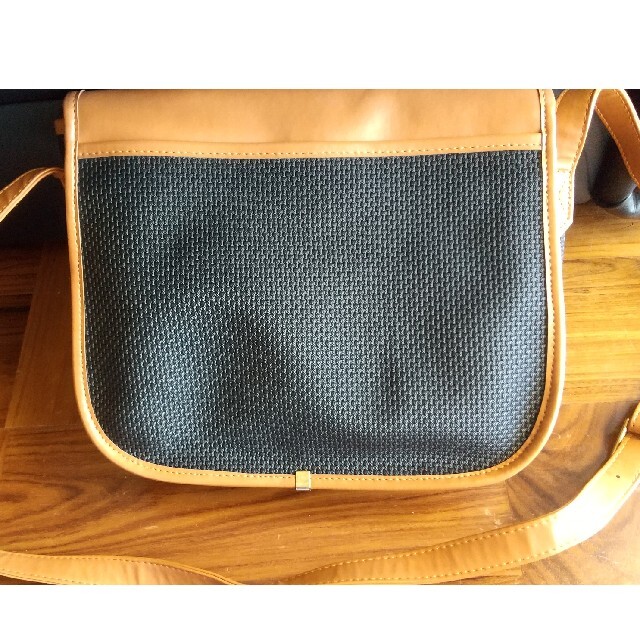 Yves Saint Laurent Beaute(イヴサンローランボーテ)のYSL ショルダーバック  未使用品 レディースのバッグ(ショルダーバッグ)の商品写真