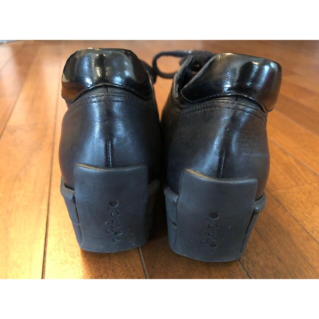 黒スニーカー風の革靴22.5センチ レディースの靴/シューズ(ローファー/革靴)の商品写真