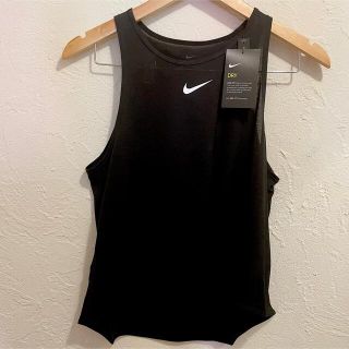 ナイキ(NIKE)の新品Nikeドライフィットタンクトップ(タンクトップ)