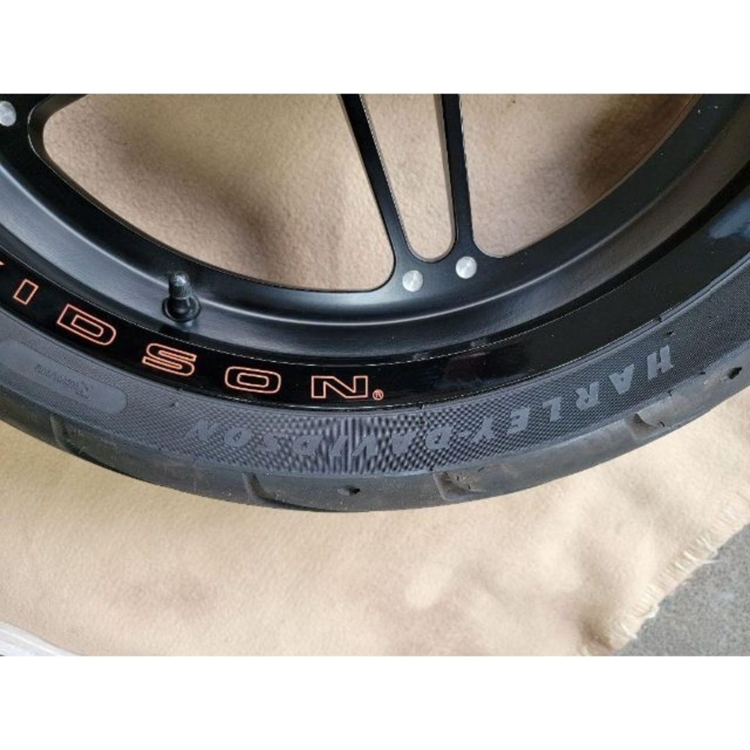 Harley Davidson - ハーレーFXDR純正フロントタイヤホイールの Harley Davidson - ハーレーFXDR純正フロントタイヤホイールの