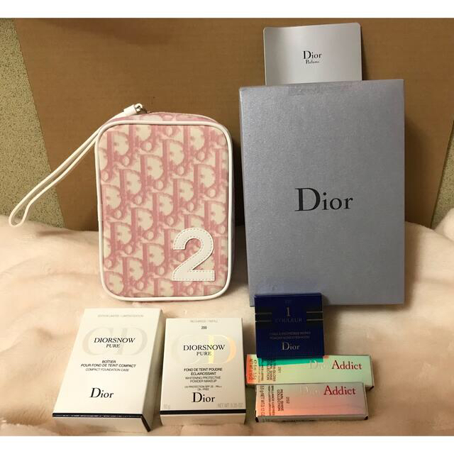 Christian Dior(クリスチャンディオール)のディオール  スノーピュア　ホワイトニングパウダー　スペシャルパッケージ2006 コスメ/美容のキット/セット(コフレ/メイクアップセット)の商品写真