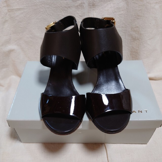 FABIO RUSCONI(ファビオルスコーニ)のサンダル インポート　ブラウン レディースの靴/シューズ(サンダル)の商品写真
