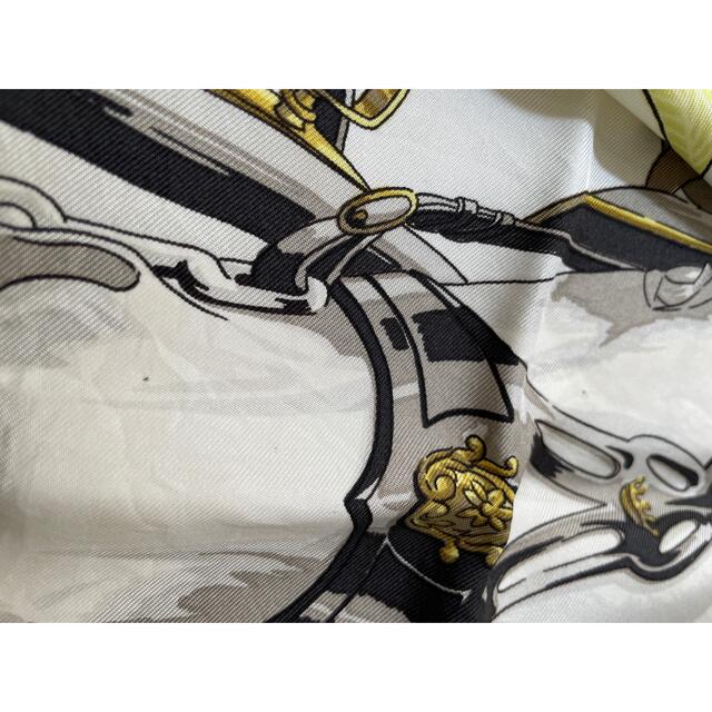 Hermes(エルメス)の爽やか水色　エルメス　スカーフ　カレ90 レディースのファッション小物(バンダナ/スカーフ)の商品写真
