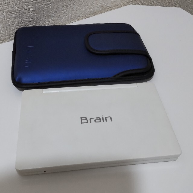 SHARP(シャープ)のカラー電子辞書 Brain ホワイト スマホ/家電/カメラのスマホ/家電/カメラ その他(その他)の商品写真