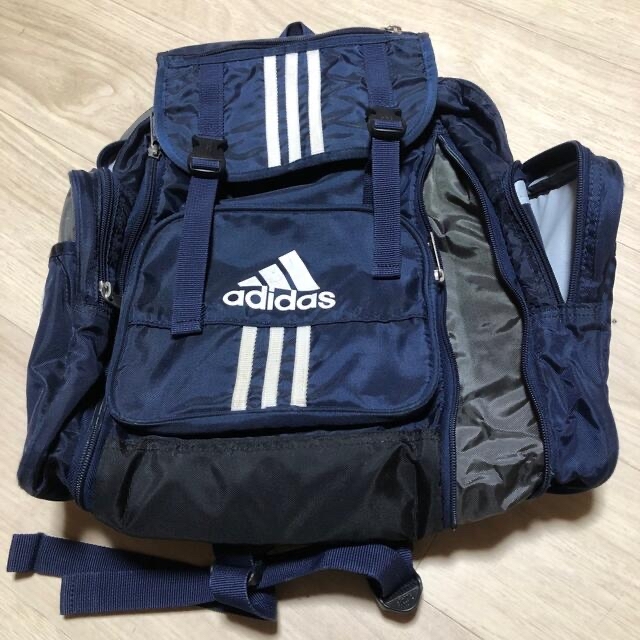 adidas(アディダス)のadidasリュック キッズ/ベビー/マタニティのこども用バッグ(リュックサック)の商品写真