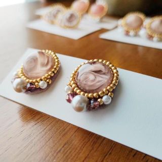 ビーズ刺繍ピアス(ピアス)