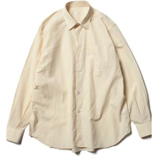 コモリ(COMOLI)のcomoli エクリュ　comoliシャツ　シャツ(シャツ)