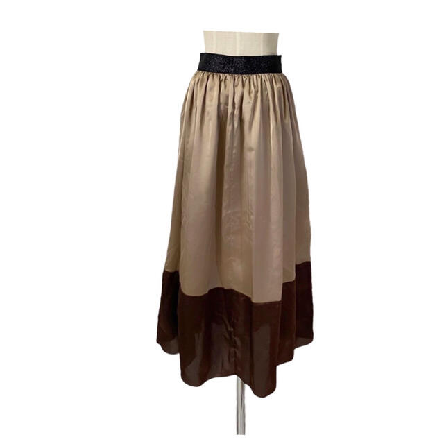 DEUXIEME CLASSE(ドゥーズィエムクラス)のイタリアからお取寄せ 新品未使用 大人の艶感バイカラーサテンマキシスカート レディースのスカート(ロングスカート)の商品写真