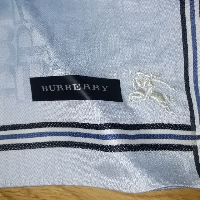 BURBERRY(バーバリー)のバーバリーハンカチ三枚セット メンズのファッション小物(ハンカチ/ポケットチーフ)の商品写真