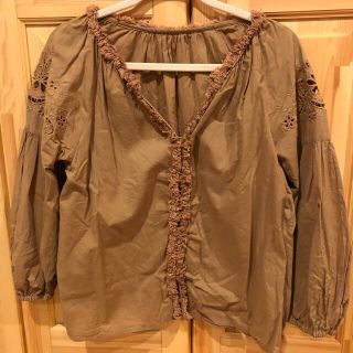 グローバルワーク(GLOBAL WORK)の美品　GROBAL WORK ブラウス　フリンジ(シャツ/ブラウス(長袖/七分))