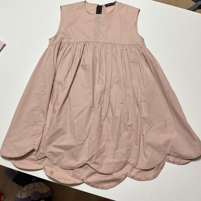 BARNEYS NEW YORK(バーニーズニューヨーク)のYOKOCHAN フリルブラウス　ピンクベージュ　36 レディースのトップス(シャツ/ブラウス(半袖/袖なし))の商品写真