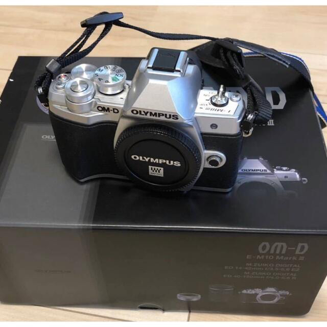 ミラーレス一眼カメラ OM-D E-M10 MarkⅢ EZダブルズームキット