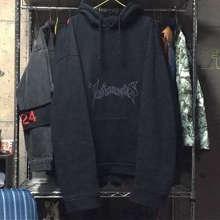 バレンシアガ(Balenciaga)のvetements metal logo hoodie xs(パーカー)