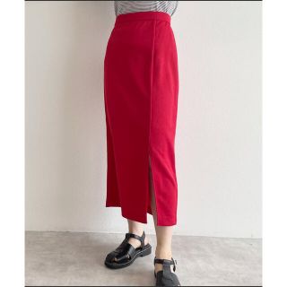 ダブルクローゼット(w closet)のwcloset スリットタイトスカート　赤　レッド(ロングスカート)