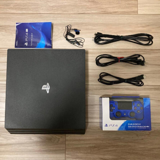 【美品】PlayStation4 Pro 1TB CUH-7200BB01