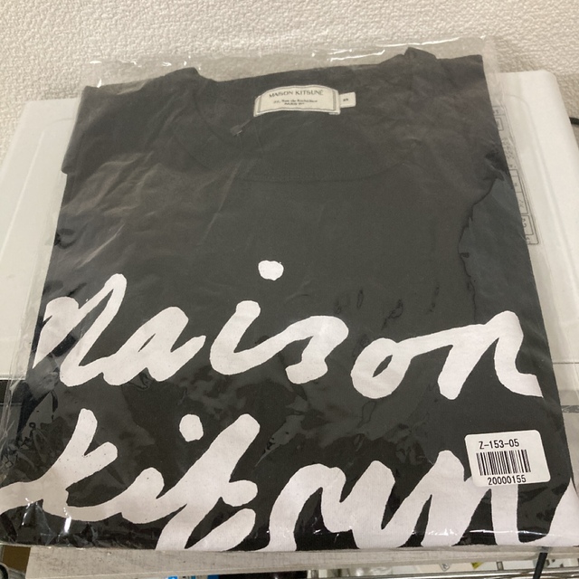 MAISON KITSUNE'(メゾンキツネ)の新品　メゾンキツネ　MAISON KITSUNETシャツ レディースのトップス(Tシャツ(半袖/袖なし))の商品写真