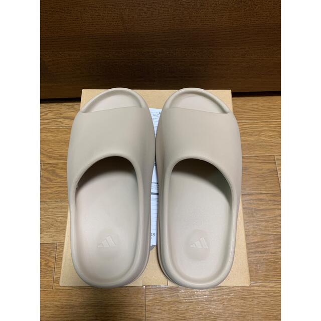 adidas(アディダス)のadidas Yeezy Slide "Pure" (GW1934) レディースの靴/シューズ(サンダル)の商品写真