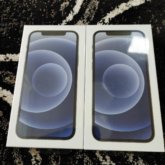 世界的に iPhone ドコモ新品未開封SIMロック解除済 ブラック 64GB