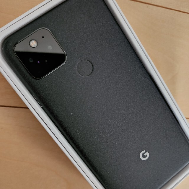 Google Pixel(グーグルピクセル)のGoogle Pixel 5 black 128GB スマホ/家電/カメラのスマートフォン/携帯電話(スマートフォン本体)の商品写真