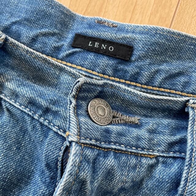 COMOLI(コモリ)のLENO TAPERED JEANS - FADE INDIGO メンズのパンツ(デニム/ジーンズ)の商品写真