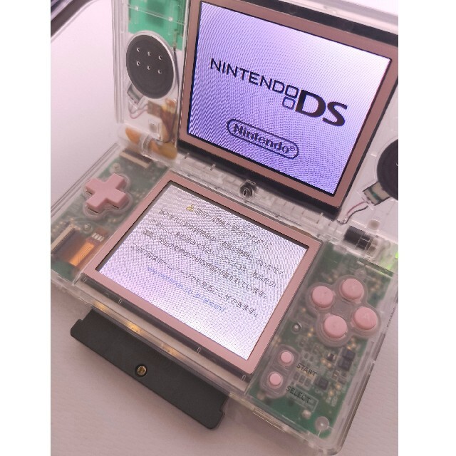 ニンテンドーDS(ニンテンドーDS)の任天堂DS lite スケルトン×ピンク エンタメ/ホビーのゲームソフト/ゲーム機本体(携帯用ゲーム機本体)の商品写真