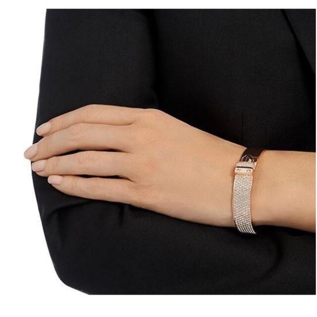 【SALE/55%OFF】 スワロフスキー Swarovski 『Distinct バングル, M』 5202247