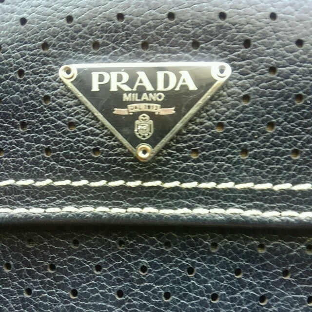PRADA(プラダ)のhina様専用。プラダ財布 レディースのファッション小物(財布)の商品写真