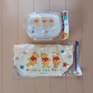 クマノプーサン(くまのプーさん)の未使用未開封☆ お弁当箱&ランチ巾着　くまのプーさん　ディズニー(弁当用品)