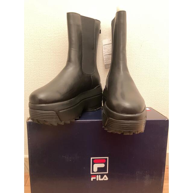 Dr.Martens(ドクターマーチン)の定価16,500円　FILA ディスラプター ウェッジチェルシー　厚底　y2k レディースの靴/シューズ(ブーツ)の商品写真