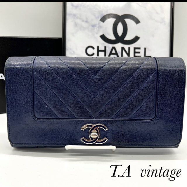 人気 CHANEL シャネル マドモアゼル シェブロン Vステッチ ラウンド長