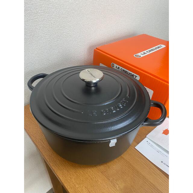 LE CREUSET(ルクルーゼ)の【最終セール】LE CREUSET ルクルーゼ　鍋　24 インテリア/住まい/日用品のキッチン/食器(鍋/フライパン)の商品写真