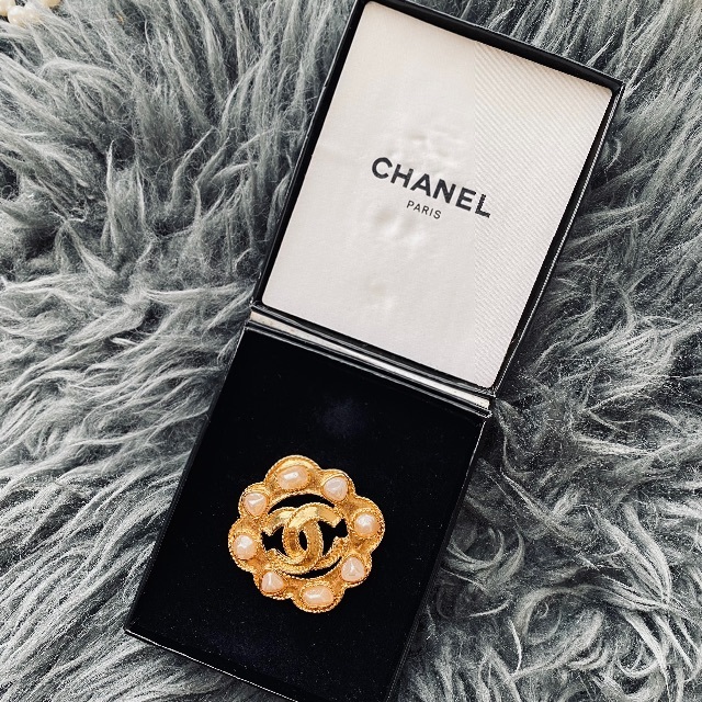 CHANEL ブローチ/コサージュ レアCHANELヴィンテージ レアCHANELヴィンテージ パールブローチココマークカメリアピアスネックレス CHANEL ブローチ/コサージュ レアCHANELヴィンテージ レアCHANELヴィンテージ パールブローチココマークカメリアピアスネックレス