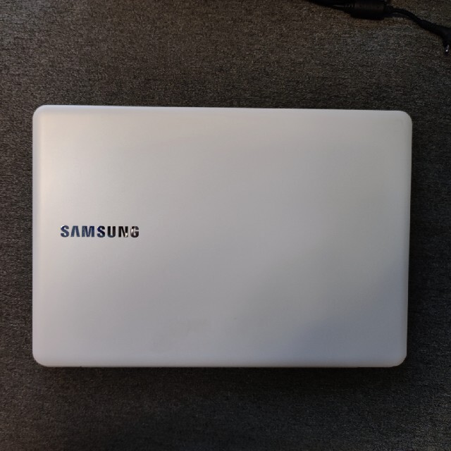 SAMSUNG(サムスン)のSAMSUNG  Notebook 9 lite 910S3L 中国版 スマホ/家電/カメラのPC/タブレット(ノートPC)の商品写真