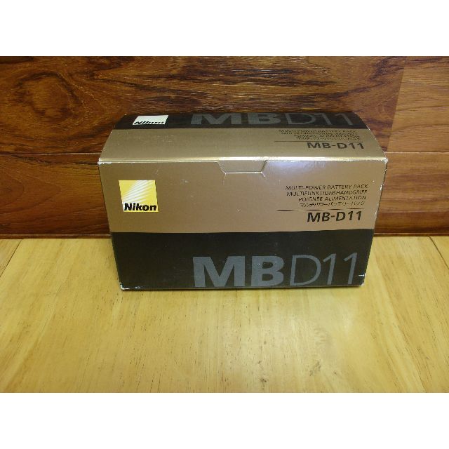 新品♪ Nikon純正 MB-D11マルチパワーバッテリーパックスマホ/家電/カメラ