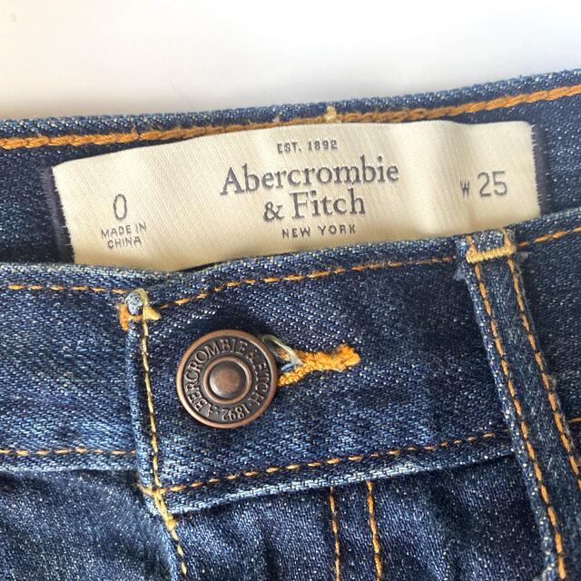 Abercrombie&Fitch(アバクロンビーアンドフィッチ)のアバクロ　デニムショートパンツ レディースのパンツ(ショートパンツ)の商品写真