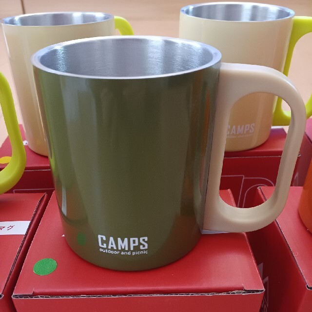 CAMPS  調光ランタンライト&ステンレスマグ6個 スポーツ/アウトドアのアウトドア(食器)の商品写真