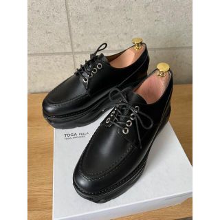 トーガ(TOGA)のTOGA PULLA SNEAKER SOLE LEATHER SHOES(ローファー/革靴)