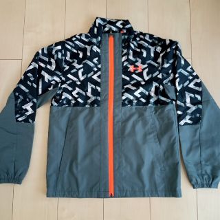 アンダーアーマー(UNDER ARMOUR)のウィンドブレーカー(ジャケット/上着)