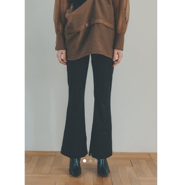 CLANE(クラネ)のCLANE SOFT JERSEY FLARE PANTS レディースのパンツ(カジュアルパンツ)の商品写真