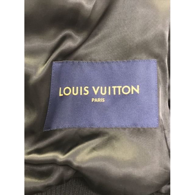 LOUIS VUITTON(ルイヴィトン)のルイヴィトン★袖チェーンカモパッチワークレザーLVロゴスタジャンジャケット メンズのジャケット/アウター(スタジャン)の商品写真