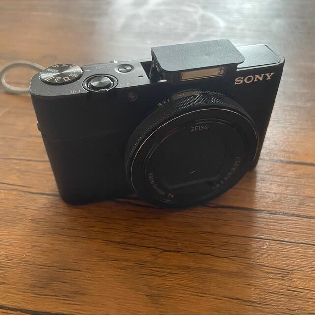 SONY(ソニー)のSONY Cyber−Shot RX DSC-RX100M5 スマホ/家電/カメラのカメラ(コンパクトデジタルカメラ)の商品写真