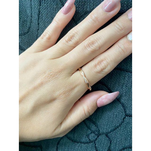 （1194）14号　ピンクゴールドツイスト可愛い繊細な細身スワロリング　爪留め レディースのアクセサリー(リング(指輪))の商品写真