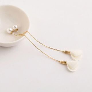 アネモネ(Ane Mone)の花びらパールピアス(ピアス)