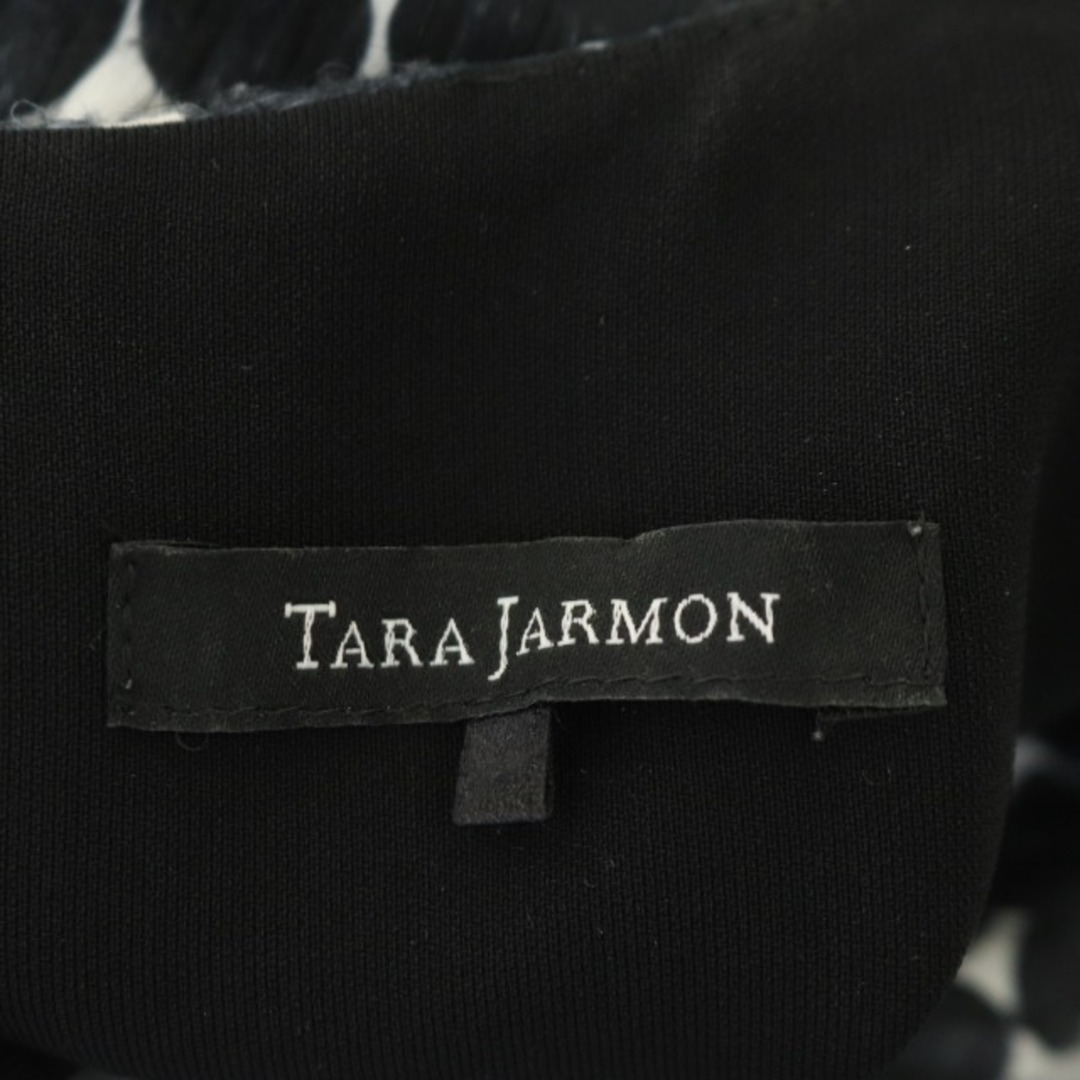 TARA JARMON(タラジャーモン)のタラジャーモン ワンピース ノースリーブ 台形 ひざ丈 切替 総柄 S 白 黒 レディースのワンピース(ひざ丈ワンピース)の商品写真