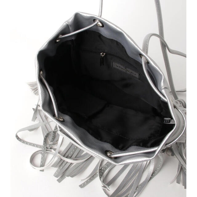 VIVAYOU(ビバユー)のVIVA YOU【美品】フリンジ×スタッズ リュック  バッグ レディースのバッグ(リュック/バックパック)の商品写真