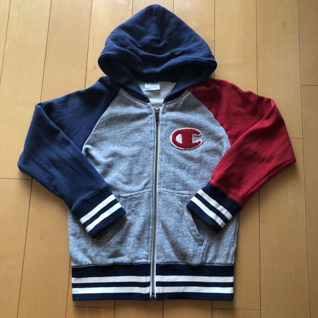 Champion(チャンピオン)のチャンピオン☆パーカー　120cm キッズ/ベビー/マタニティのキッズ服男の子用(90cm~)(ジャケット/上着)の商品写真