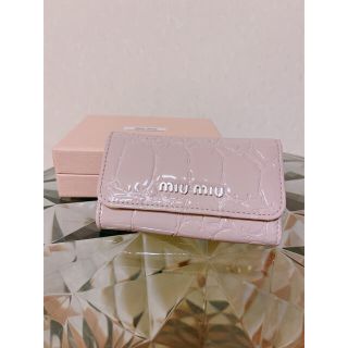 ミュウミュウ(miumiu)のミュウミュウ　キーケース　ピンク(キーケース)